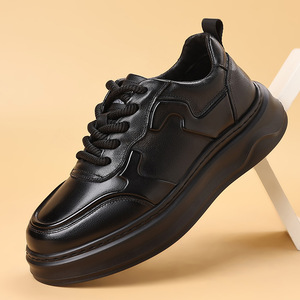 Collection Printemps Tendance : Baskets Décontractées Homme en Cuir Véritable à Semelle Épaisse – Chaussures Blanches Élégantes et Audacieuses, Confortables - Product Image 3