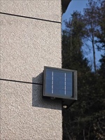 Lampe murale solaire d'angle OEM, éclairage haut/bas, 4 LED, étanche IP65, batterie 2400mAh, testée UN38.3, pour jardin et clôture de villa