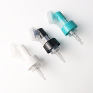 ปั๊มจ่ายสบู่เหลวแบบมีแปรง รุ่น Black White Outspring สำหรับสบู่มูส - Product Image 1