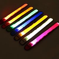 Bracelet lumineux à LED Bracelet fluorescent pour le Nouvel An Fournitures pour fêtes de mariage Concert Carnaval Accessoires de nuit Bracelet d'éclairage