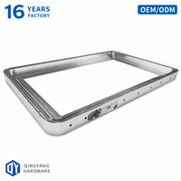 Cadre en aluminium usiné CNC sur mesure avec découpes pour ports I/O argentés pour boîtier d'affichage numérique grand format OEM