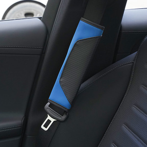 Capa de Cinto de Segurança para Carro em Couro Fibra de Carbono Bicolor, Almofada de Ombro, Protetor de Cinto de Segurança Automotivo para Decoração Interna - Product Image 5