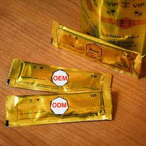 Meilleures ventes OEM ODM en gros Boîtes en carton doré auto-assemblantes à fermeture magnétique recyclables pour boissons énergisantes Gaufrage UV - Product Image 1