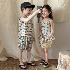 Completo Estivo Due Pezzi per Bambini, Outfit Casual con Canotta per Ragazzi, Novità 2026, Abbigliamento per Neonati, Canotta e Pantaloncini per Ragazze, Set Estivo per Fratelli - Product Image 4