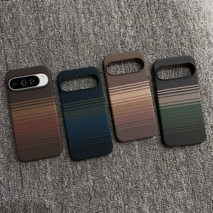 เคสโทรศัพท์แบบแข็งบางลายคาร์บอนไฟเบอร์ครึ่งฝาปิด พร้อมแม่เหล็ก สำหรับ Google Pixel 10 Pro XL 9 - Product Image 1