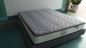 Matelas à ressorts ensachés hybride de qualité supérieure avec mousse souple à mémoire de forme en latex naturel pour chambre à coucher pour hôtels - Product Image 4