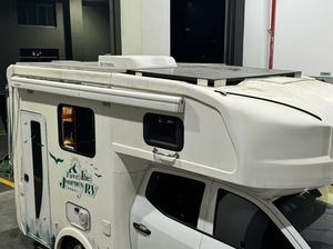 <span class=keywords><strong>CARTOUR</strong></span> CA22 R32 Inversor de Corriente Alterna para RV de 12V/24V con Compresor Rotatorio Doble de 8500 BTU y 45-50 dB, Enfriador de Techo para Camión, Montaje Superior - Product Image 6