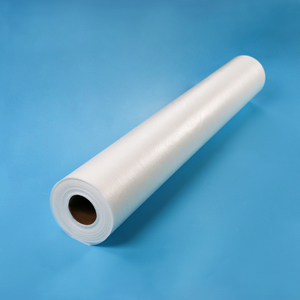 Rouleaux de papier d'examen jetables écologiques imperméables à 2 plis, gaufrés, avec dos en polyéthylène, pour table d'examen, vente en gros d'usine - Product Image 1