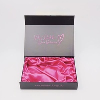Boîte cadeau magnétique à couvercle rabattable haut de gamme, personnalisée, avec doublure en satin rose, emballage en papier rigide pour bijoux, cosmétiques, cadeaux