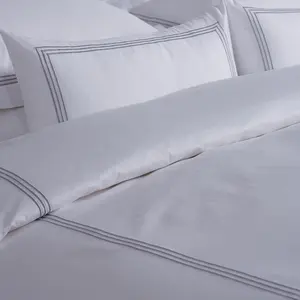 High quality embroidered egyptian cotton sheet set of 4 pieces or can be customized comforter sets bedding luxury