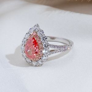 Joyería en Existencia MSR-1935 Anillo de Compromiso de Lujo de Oro de 18k con Diamante Rosa Cultivado en Laboratorio de 1.04CT VS1 en Forma de Pera - Product Image 3