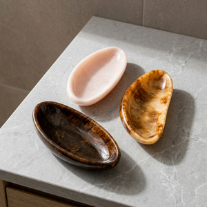 Assiettes ovales en résine faites à la main, design minimaliste, couleur unie, ensemble de plats pour la table, vaisselle artisanale pour les collations de fête et les soirées - Product Image 1