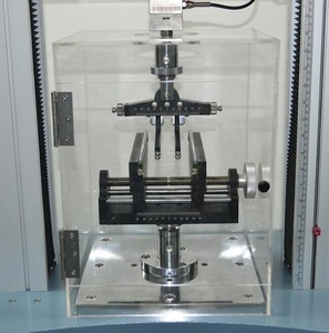 Machine d'essai universelle de résistance à la flexion et à la traction des plastiques et du bois - Product Image 5