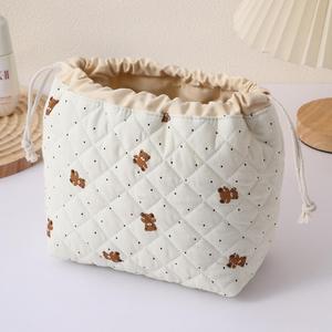 Nouvelle conception tendance, motifs variés, pochette de rangement matelassée douce, sac à cosmétiques à cordon, sac à maquillage matelassé - Product Image 6