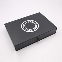 Coffrets cadeaux d'emballage de vêtements magnétiques bleus de luxe boîte-cadeau d'estampage de logo simple grand carton de papier fermeture magnétique noire