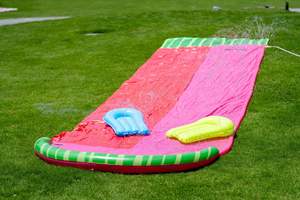 Jardin extérieur Triple Racer glissade d'<span class=keywords><strong>eau</strong></span> et toboggan gonflable extérieur jardin toboggan arroseur <span class=keywords><strong>tapis</strong></span> anti-éclaboussures pour enfants adultes - Product Image 4