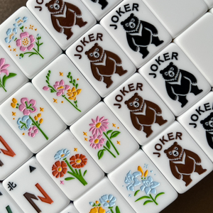 Edición de Julio 2026: Juego de Mahjong de Diseño Original Boutique, 166 Fichas, Patrón de Oso del Bosque, Juego de Acrílico de Lujo para Fiestas - Product Image 5