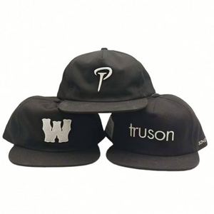 Casquettes de baseball non structurées à visière plate 5 panneaux, personnalisables avec logo brodé, fermeture snapback, vente en gros d'usine - Product Image 1