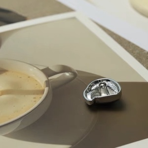 Thời trang hai mặt len outwear áo len áo khoác không đối xứng hình đặc biệt nút trang trí nút nhỏ thơm - Product Image 4