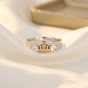 Anillo de diseño de corona real ligero de mayorista de Hong Kong, joyería de oro blanco y rosa macizo de 18 quilates con diamantes naturales auténticos para uso diario. - Product Image 1