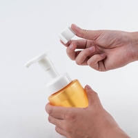 Bouteilles à pompe moussante en PET personnalisées en gros de 200 ml, 300 ml, 400 ml, 500 ml pour l'emballage de nettoyants visage, de savons liquides pour les mains et les corps
