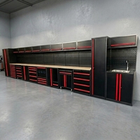Estación de Trabajo Modular en Forma de L Personalizada, Gabinete Negro con Tiradores Rojos, Panel Perforado