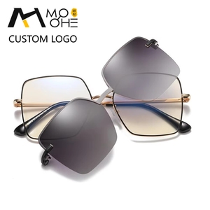 แว่นกันแดดกรอบโลหะทรงสี่เหลี่ยมแบบหนีบแม่เหล็กสำหรับทุกเพศ เลนส์โพลาไรซ์ ป้องกันรังสียูวี % แบรนด์ MOOHE สุดหรู - Product Image 1