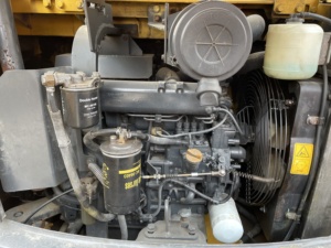 Mini-excavatrice Komatsu PC56 avec godet de terrassement, poids opérationnel de 5 tonnes, moteur Cummins, boîte de vitesses, machine hydraulique sur chenilles - Product Image 4