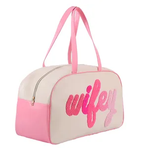 낮은 MOQ 도매 사용자 정의 가방 새로운 대용량 스포츠 방수 사용자 정의 모노그램 핸드백 여행 가방 크림 Vacay 더플 가방