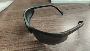 LOGO Nouveau style personnalisé Lunettes de protection des yeux anti-buée Lunettes de travail Lentilles transparentes pour chantiers de construction - Product Image 3