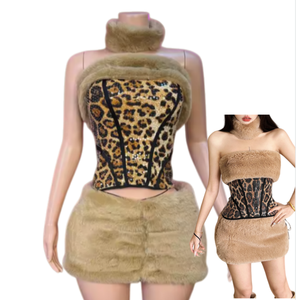 ชุดเซ็ตผู้หญิง Viviblook Z1230ST03 ใหม่ เสื้อครอปแขนกุดแบบไม่มีสาย แต่งปกขนสัตว์ ประดับเลื่อม กระโปรงผ้าพลัฌ ชุดสองชิ้น - Product Image 1