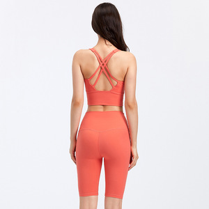 Vente en gros Short de <span class=keywords><strong>sport</strong></span> de yoga à séchage rapide croisé dans le dos pour femmes, ensemble de deux pièces courtes - Product Image 5