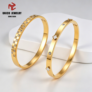 Bracciale di Moda in Acciaio Inossidabile Placcato Oro 18K PVD di Alta Qualità con Micro-Incastonatura di Zirconi per Coppie, Regalo di Nozze o Compleanno - Product Image 5