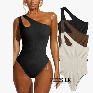 2023 nuovi arrivi donna Tank tute <span class=keywords><strong>body</strong></span> Set Logo personalizzato Slash Neck Ladies Bodycon Velvet tute per le donne - Product Image 3