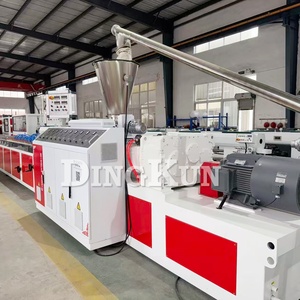 Machines de production de profilés en plastique, machines de fabrication de profilés PVC, ligne d'extrusion de profilés PVC pour clôtures/bordures/fenêtres - Product Image 3
