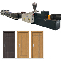 Ligne de production de machines pour la fabrication de profilés de portes intérieures en WPC, portes en PVC, portes de toilettes, portes de chambre d'hôtel, largeur 700 mm, 800 mm, 900 mm