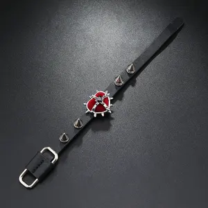 Fabricación de joyas profesionales al por mayor pulsera remachada con corazón de glamour pulsera de chica gótica oscura