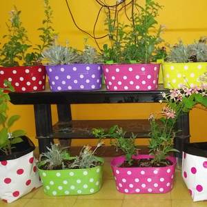 Maceta de barandilla ovalada de Metal duradero de alta calidad con diseño de puntos Pantalla de planta de balcón segura elegante para el hogar y el jardín - Product Image 3