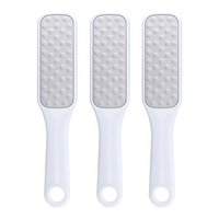Lime à pieds efficace pour éliminer les peaux mortes, lavable, manche long, grattoir à pieds en métal, coloré