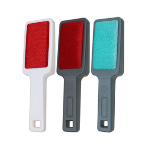 Cepillo quitapelusas de plástico portátil para ropa de lana, recolector de polvo de doble cara - Product Image 1