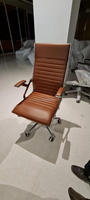 Prix d'usine Accoudoir en alliage d'alun Chaises de bureau ergonomiques de qualité supérieure en cuir PU avec dossier haut pivotant pour patron