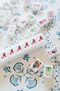 Juego de Mahjong Americano de Lujo en Acrílico, con Fichas de Ole Miss, Licenciado por la Universidad de Mississippi, para Cuatro Jugadores - Product Image 2