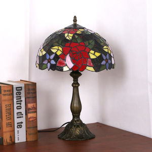 Lámparas de Mesa Estilo APCITL, Lámpara de Escritorio de Vidrio con Diseño de Tulipán Rojo, Base de Metal - Product Image 3