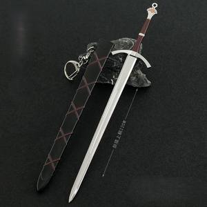 Vente en gros achat direct 22cm porte-clés <span class=keywords><strong>de</strong></span> décoration artisanale en métal pour <span class=keywords><strong>Game</strong></span> <span class=keywords><strong>of</strong></span> <span class=keywords><strong>Thrones</strong></span> Dawn Sword avec gaine produit porte-clés - Product Image 2