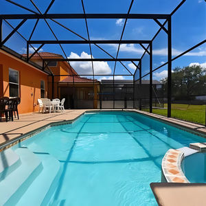 ห้องซันรูมกระจกนิรภัยโค้งทันสมัย ออกแบบสถาปัตยกรรม สำหรับบ้านพักตากอากาศหรูหรา ริมสระน้ำและสวน - Product Image 3