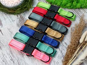 Collar Personalizado para Perro Pequeño, Reflectante, de Terciopelo, Grabado con Nombre, Diseño Sólido con Decoración de Lazo - Product Image 3