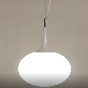 Lámpara Colgante de Bola de Cristal Blanco Leche de Alta Calidad con Cabezal Único de Hierro, Altura Ajustable, para Instalación en Proyectos de Comedores y Restaurantes - Product Image 6