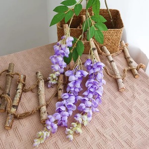 Fleurs artificielles de glycine dorée en soie pour décoration intérieure, accessoires de mariage, en plastique et tissu réutilisables - Product Image 2