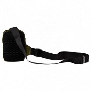 Bolso Bandolera Deportivo Personalizado al por Mayor, Bolso Mensajero Pequeño Impermeable para Hombre - Product Image 4