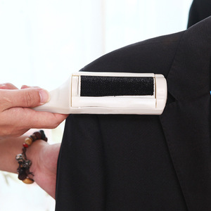 Mini Electrostatic Dry Cleaning <b>Brush</b> For Clothes Portable Lint Remover <b>Dust</b> Cleaner Plastic Material - Product Image 1